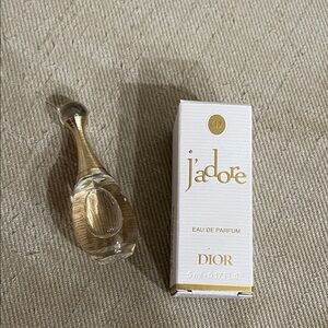 Mini J’adore perfume